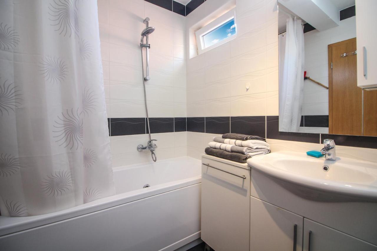 Vistamar Apartment Rogoznica  Ngoại thất bức ảnh